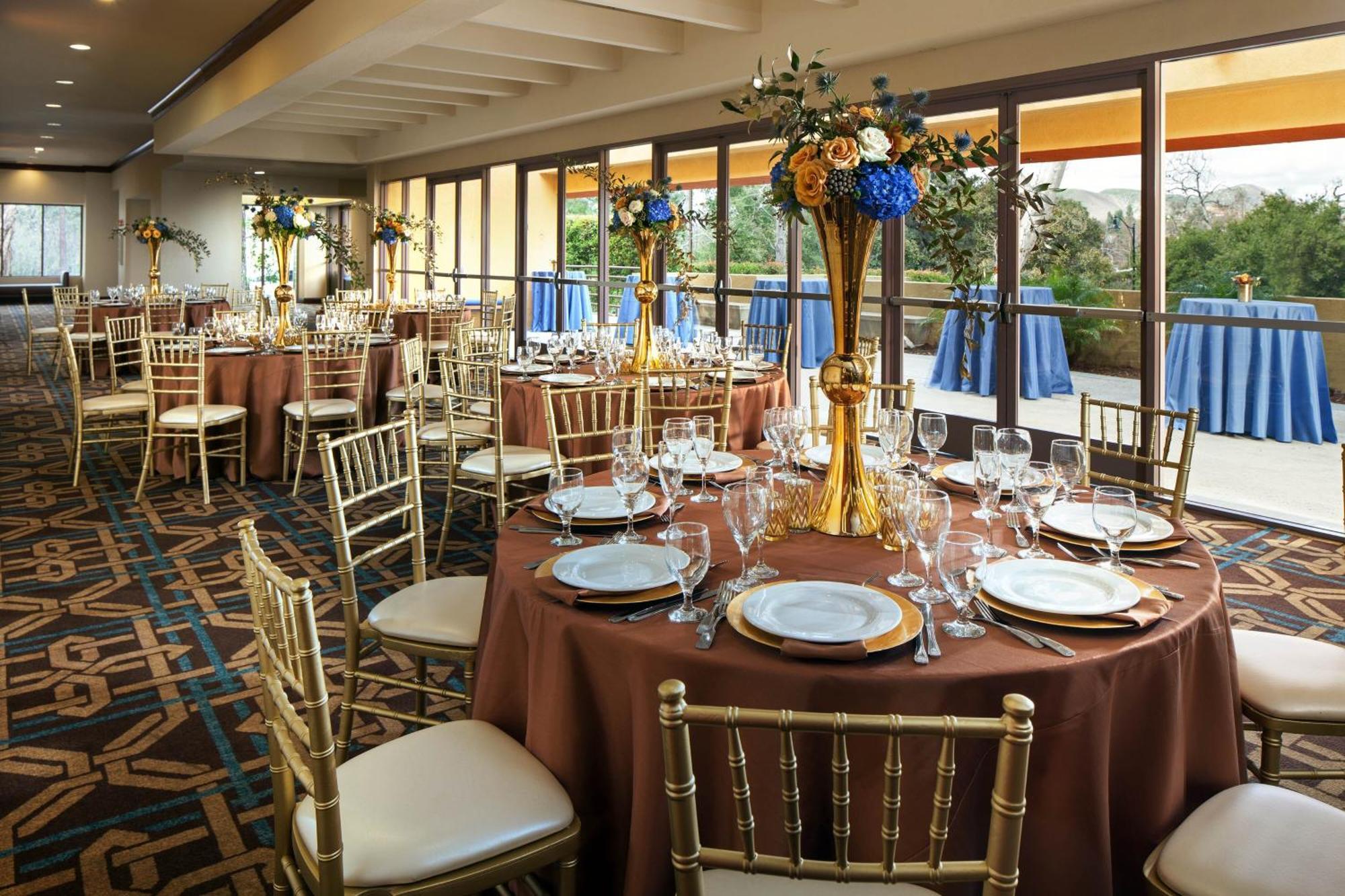 Sheraton Agoura Hills Hotel Exterior foto